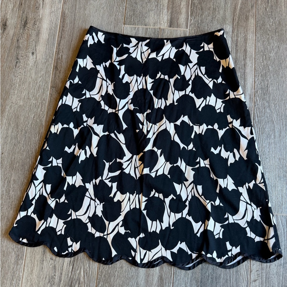 White House Black Market Floral A-Line Skirt Black Cream Size 12 Made in USA